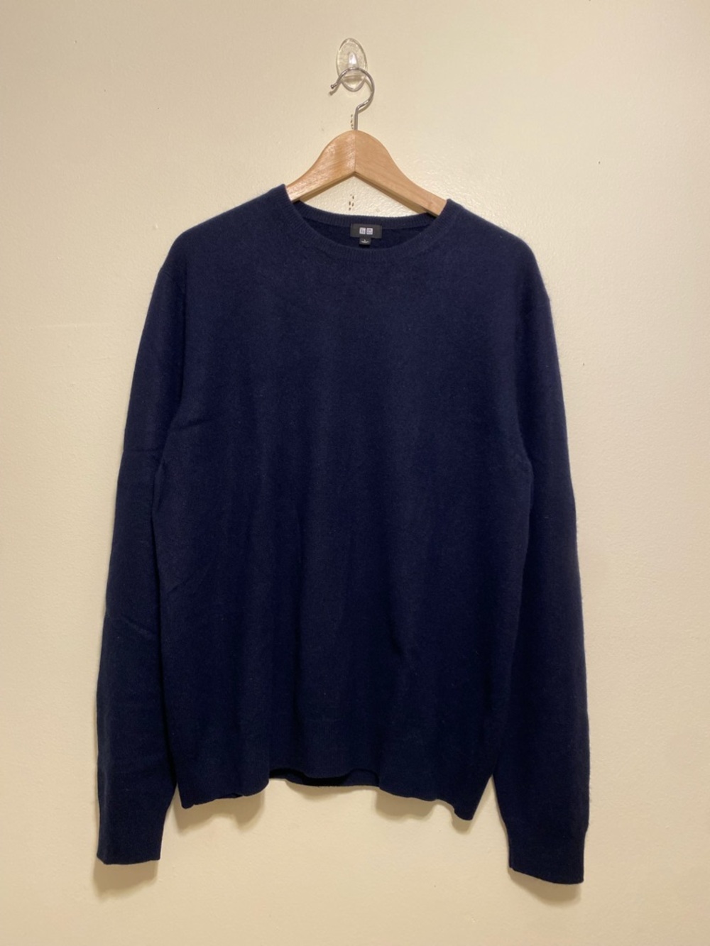 Uniqlo Cashmere Men's Dark Navy Crewneck Pullover Sweater. Size L
